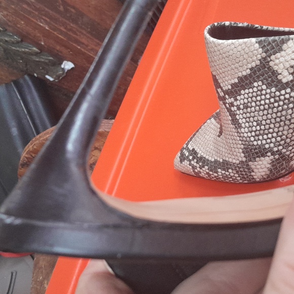 Dolce Vita Cotlyn Leather Snakeskin Block Heel Zip Up Ankle Boots Size 8 - Picture 6 of 7